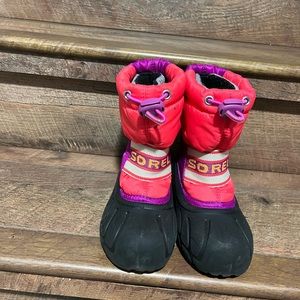 Gently worn girls Sorel winter boots with thermal liner. Size 10 toddler
